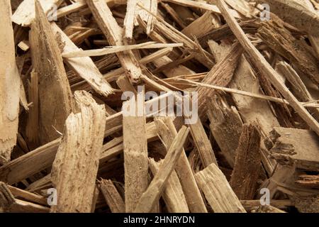 Holzspäne, um Wärme zu erzeugen Stockfoto