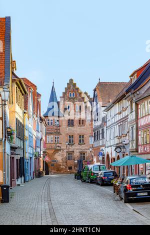 Blick auf Fachwerkhäuser in der historischen Altstadt von Büdingen Stockfoto