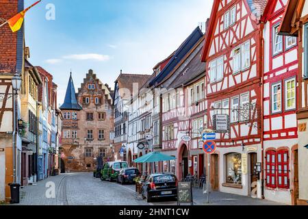 Blick auf Fachwerkhäuser in der historischen Altstadt von Büdingen Stockfoto