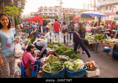 THAILAND CHIANG SAEN MEKONG NACHTMARKT Stockfoto