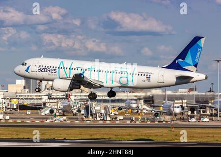 Azores Airlines Airbus A320 Flugzeug Lissabon Flughafen in Portugal Stockfoto