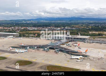 Übersicht EuroAirport Airport (EAP) in Frankreich Luftbild Stockfoto