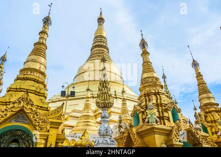 Shwedagon Paya Pagode Myanmer berühmten heiligen Ort und touristische Attraktion Sehenswürdigkeiten. Yangon, Myanmar Stockfoto