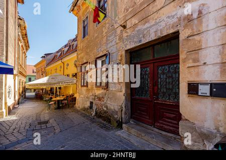 Die historischen versteckten Straßen von Brasov in Rumänien Stockfoto