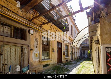 Die historischen versteckten Straßen von Brasov in Rumänien Stockfoto