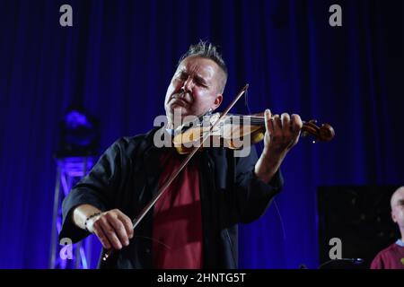 Nigel Kennedy live bei der Ausgabe 26rd des Summer Jazz Festivals in Krakau Stockfoto