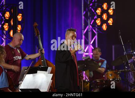 Nigel Kennedy live bei der Ausgabe 26rd des Summer Jazz Festivals in Krakau Stockfoto