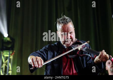 Nigel Kennedy live bei der Ausgabe 26rd des Summer Jazz Festivals in Krakau Stockfoto