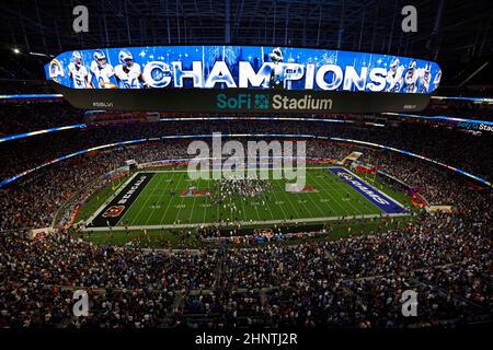 Inglewood, Kalifornien, USA. 13th. Februar 2022. Gesamtansicht des Feldes nach dem Super Bowl 56 LVI NFL Fußballspiel zwischen den Los Angeles Rams und den Cincinnati Bengals im SoFi Stadium in Inglewood, Kalifornien. Charles Baus/CSM/Alamy Live News Stockfoto