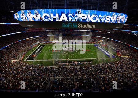 Inglewood, Kalifornien, USA. 13th. Februar 2022. Gesamtansicht des Feldes nach dem Super Bowl 56 LVI NFL Fußballspiel zwischen den Los Angeles Rams und den Cincinnati Bengals im SoFi Stadium in Inglewood, Kalifornien. Charles Baus/CSM/Alamy Live News Stockfoto