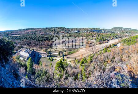 Antenne von Senanque Abtei in der Provence, Frankreich Stockfoto