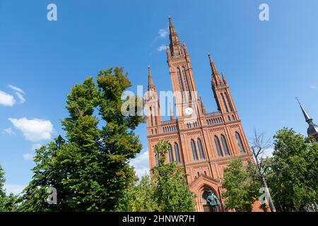 Altes rotes Backsteingebäude der Marktkirche in Wiesbaden, Deutschland Stockfoto