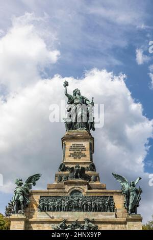 Niederwalddenkmal im Landschaftspark Niederwald bei Rüdesheim Stockfoto