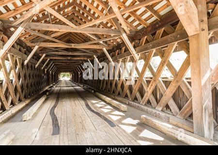 Längste überdachte Brücke in Brattleboro Vermont über den West River, Neuengland Stockfoto