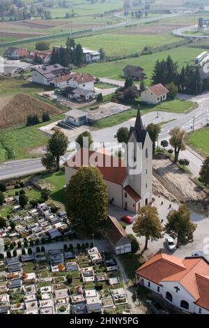 Kirche des Heiligen Martin in Breznicki Hum, Kroatien Stockfoto