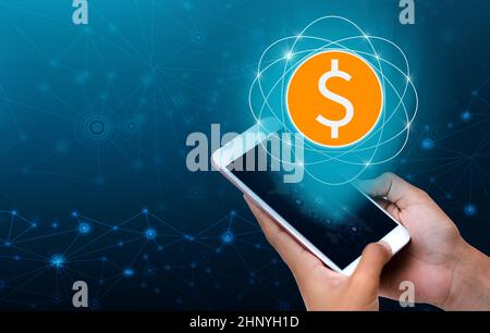Kundenpositionskonten zahlung Technologie online Handy Telefon hand Geschäftsleute drücken Sie die Taste Telefon, um im Internet. Zahlung internet sh Zahlen oder Stockfoto