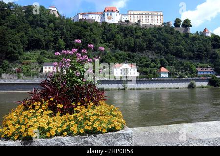 Das Veste Oberhaus wurde im Jahr 1219 gegründet und bis 1800 wurde die Burg auf dem Georgsberg oberhalb von der Stadt Passau und Fluss Donau immer wie Stockfoto