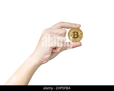 Frau hält einige Stücke von goldenen Bitcoin Token, Bitcoin ist eine der beliebten Kryptowährung Stockfoto