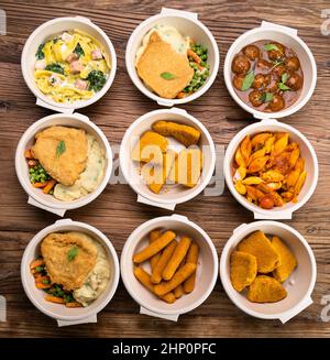 Zubereitung Und Kochen Von Batch-Mahlzeiten. Zubereitetes Mittagessen Zum Mitnehmen Stockfoto