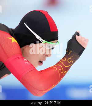 Peking, China. 18th. Februar 2022. Lian Ziwen aus China tritt bei den Olympischen Winterspielen 1000m der Eisschnelllauf-Männer in Peking 2022 beim Nationalen Eisschnelllauf-Oval in Peking, der Hauptstadt Chinas, am 18. Februar 2022 an. Quelle: Wang Jianwei/Xinhua/Alamy Live News Stockfoto