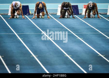 Lievin, Frankreich. 17th. Februar 2022. Illustration der Läufer vor dem Start während der Leichtathletik-Hallenwelttour, Treffen mit Hauts-de France Pas de Calais am 17. Februar 2022 in der Arena Stade Couvert in Lievin, Frankreich - Foto: Matthieu Mirville/DPPI/LiveMedia Kredit: Unabhängige Fotoagentur/Alamy Live News Stockfoto