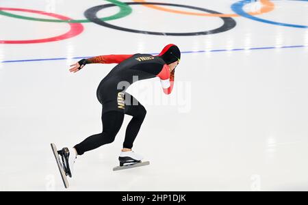 Peking, China. 18th. Februar 2022. Ning Zhongyan aus China tritt bei den Olympischen Winterspielen 1000m der Eisschnelllauf-Männer in Peking 2022 beim Nationalen Eisschnelllauf-Oval in Peking, der Hauptstadt Chinas, am 18. Februar 2022 an. Quelle: Wang Fei/Xinhua/Alamy Live News Stockfoto