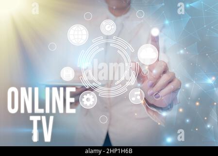 Konzeptionelle Darstellung Online-TV, Unternehmensübersicht eine Fernsehproduktion, die in Echtzeit ausgestrahlt wird, während Ereignisse passieren Business Woman Touching Futuristic Virt Stockfoto