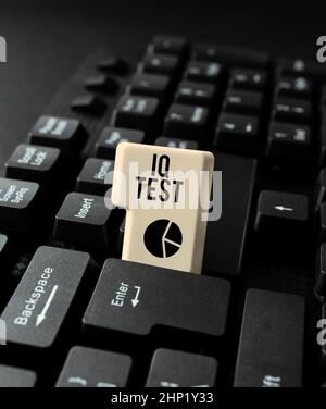 Schreiben Text anzeigen IQ-Test, Wort geschrieben auf dem Versuch, Ihre kognitiven Fähigkeiten zu messen menschliche Intelligenz bewerten Erstellen Dateneingabe und Eingabe Jo Stockfoto