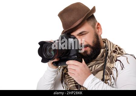 Junge professionelle Fotografen digital Kamera auf weißem Hintergrund Stockfoto