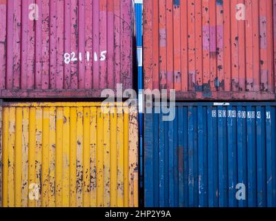 Vier Versandbehälter Stockfoto
