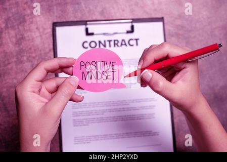 Handschrift Text positive Mentalität, Konzept bedeutet geistige und emotionale Haltung, die auf helle Seite Schreiben konzentriert Neue Ideen erzählen Botschaft und Inf Stockfoto