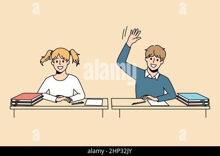 Bildungsprozess und Lernkonzept. Lächelnde Schüler Junge und Mädchen sitzen bei der Lektion und heben die Hand bereit zu beantworten mit Wissensvektor illus Stockfoto