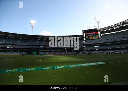 Melbourne, Australien. 18. Februar 2022. Eine allgemeine Ansicht des MCG vor Spiel vier der T20 International Series zwischen Australien und Sri Lanka auf dem Melbourne Cricket Ground am 18. Februar 2022 in Melbourne, Australien. Bild: brett keating/Alamy Live News Stockfoto