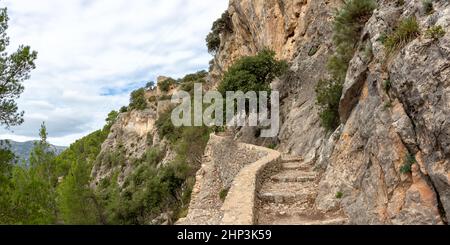 Treppen Treppe zum Schloss Castell d'Alaro Wanderweg Weg auf Mallorca Reise Urlaub Urlaub Panorama-Tourismus in Spanien Stockfoto