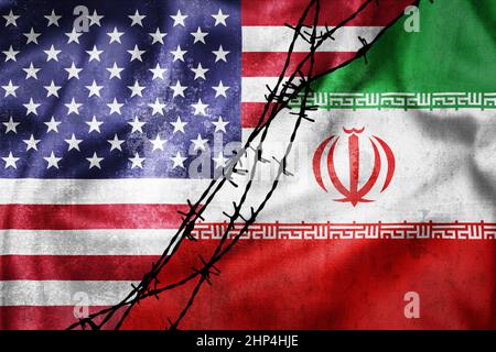 Grunge Flaggen des Iran und der USA geteilt durch Stacheldraht Illustration, Konzept der angespannten Beziehungen zwischen dem Iran und den USA Stockfoto