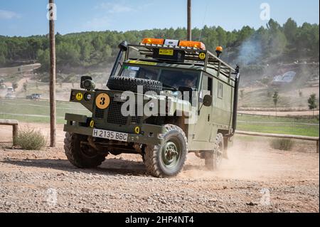 Blick auf die Land Rover Santana Ligero Assistenz an einem sonnigen Tag Stockfoto