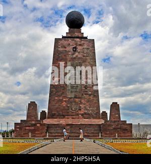 Ciudad Mitad del Mundo, Äquatordenkmal, Pfarrei San Antonio, Quito, Ecuador Stockfoto