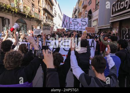 Palermo, Italien. 18th. Februar 2022. Schüler Schule-Arbeit Wechsel Demonstration in Palermo. (Bild: © Antonio Melita/Pacific Press via ZUMA Press Wire) Stockfoto