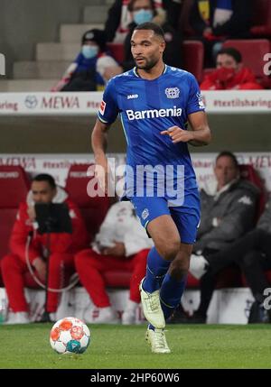 18. Februar 2022, Mewa Arena, Mainz, GER, 1.FBL, 1.FSV FSV FSV Mainz 05 vs Bayer 04 Leverkusen, die DFL-Vorschriften verbieten die Verwendung von Fotos als Bildsequenzen und/oder quasi-Video. Im Bild Jonathan Tah (Leverkusen) Stockfoto