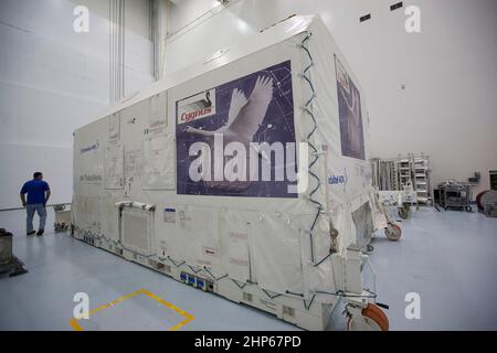 Das Cygnus Druckfrachtmodul sitzt in der Raumstation Processing Facility in Kennedy Ca. 2015 Stockfoto