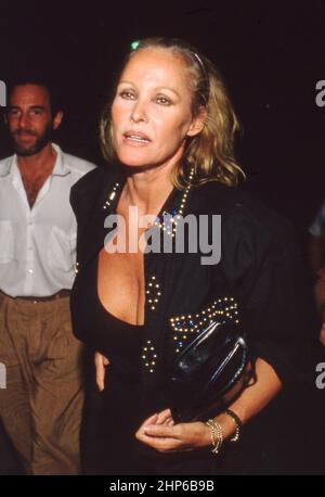 Ursula Andress um die 1980er Jahre Credit: Ralph Dominguez/MediaPunch Stockfoto