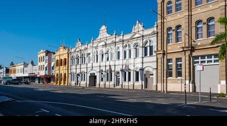 Art déco-Gebäude in der Nähe des Flusses in Rockhampton, alte Büros, Lagerhäuser und Schiffsmakler Stockfoto