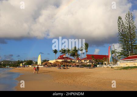 Rainbow Over Mystique von Royalton, Reduit Beach, Rodney Bay, Gros Islet, Saint Lucia, Windward-Inseln, Kleine Antillen, Westindien, Karibisches Meer Stockfoto