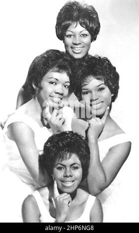 Werbefoto der Shirelles. Im Uhrzeigersinn von links: Shirley Owens, Beverly Lee (oben), Addie 'Micki' Harris und Doris Jackson ca. 1962 Stockfoto