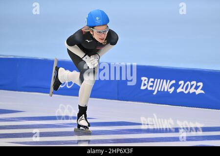 Peking, China. 19th. Februar 2022. Olympische Spiele, Eisschnelllauf, Massenstart, Frauen, Halbfinale, National Speed Skating Oval, Michelle Uhrig aus Deutschland in Aktion. Kredit: Peter Kneffel/dpa/Alamy Live Nachrichten Stockfoto