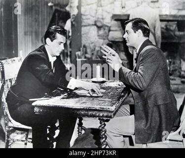 Foto von Jack Kelly (Bart Maverick) und Richard Long (Gentleman Jack Darby) aus der Fernsehsendung Maverick Ca. 1960 Stockfoto