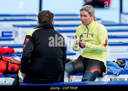 Peking, China. 19th. Februar 2022. Claudia Pechstein aus Deutschland tritt während der Olympischen Spiele 2022 in Peking beim National Speed Skating Oval am 19. Februar 2022 beim Frauen-Massenstart-Halbfinale beim National Speed Skating Oval in Peking, China, an (Foto von Douwe Bijlsma/Orange Picics) NOCNSF Credit: Orange Pics BV/Alamy Live News Stockfoto