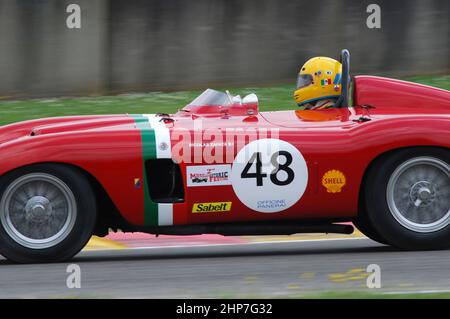 Scarperia, Mugello 5. märz 2008: Unbekannt Fahren des Maserati Oldtimer während des Trainings auf dem Mugello Circuit. Italien Stockfoto