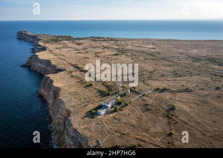 Kaliakra Kap, Blick von Drohne über Bolata Bucht und Strand in der Nähe von Balgarevo Dorf im Kaliakra Naturschutzgebiet, Dobritsch Provinz, nordöstlichen Bulgarien Stockfoto