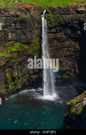 Wasserfall Mulafossur, Gasaldur, Insel Vagar, Färöer, Dänemark. Stockfoto